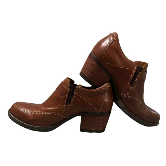 Born Brown Full Grain Leather Chunky Heel Ankle Slip On Nyssa Boots Size 9/40.5 - Picture 5 of 8
